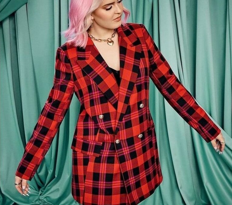 ANNE-MARIE FOR NEW LOOK
